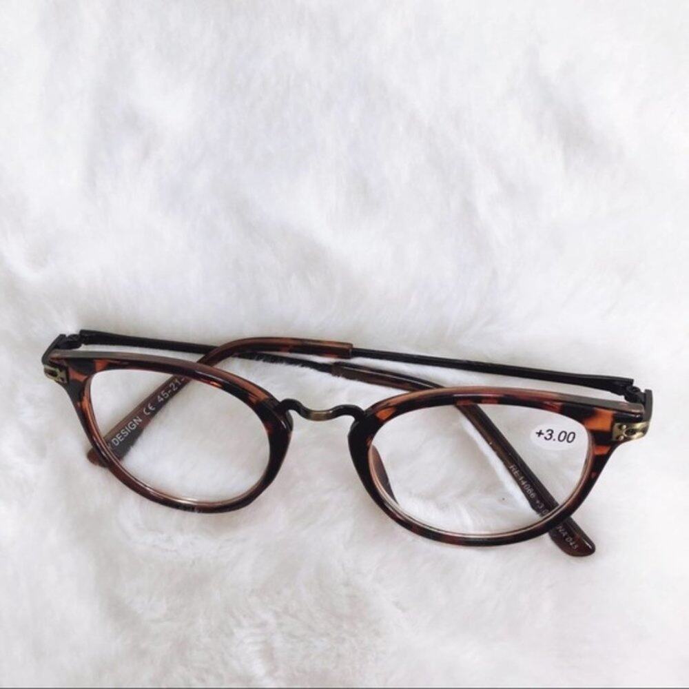 Ira Brown Printed Pattern Oval Reading Glasses - Picture 5 of 10